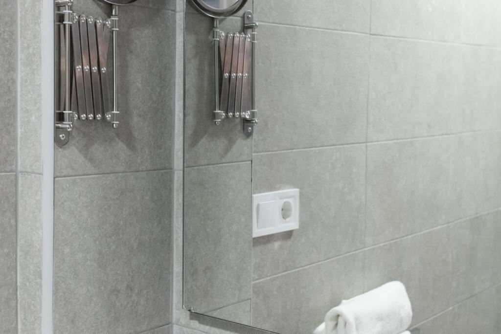 Magnífico apartamento en Los Remedios Sevilha Exterior foto